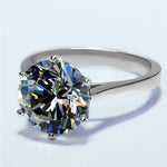 Stunning diamond Halo Engagement Ring Solitaire